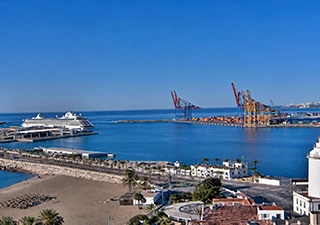 Hafen Málaga — Leuchtturm