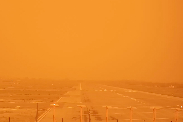 Saharan dust and unsettled weather during Holy Week