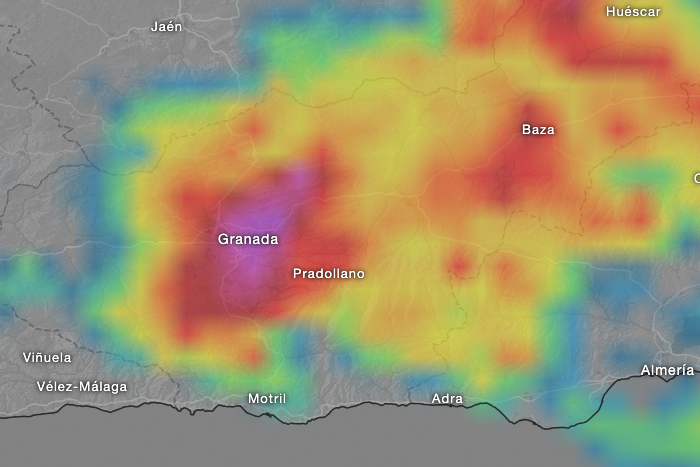 Thunderstorms and rain in the eastern half on Friday