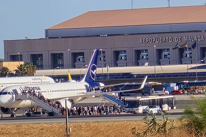 Airport passenger numbers continue to rise