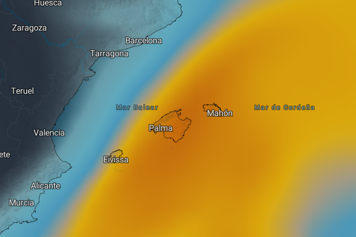 Diche Saharastaub - Wolke erobert das Mittelmeer