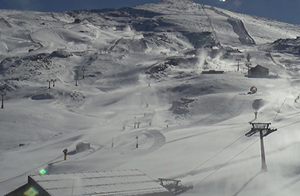 Sierra Nevada - Snow cannons working around the clock