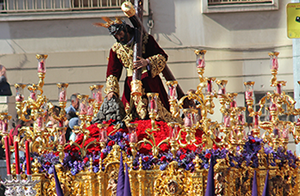 Palm Sunday begins unpleasantly