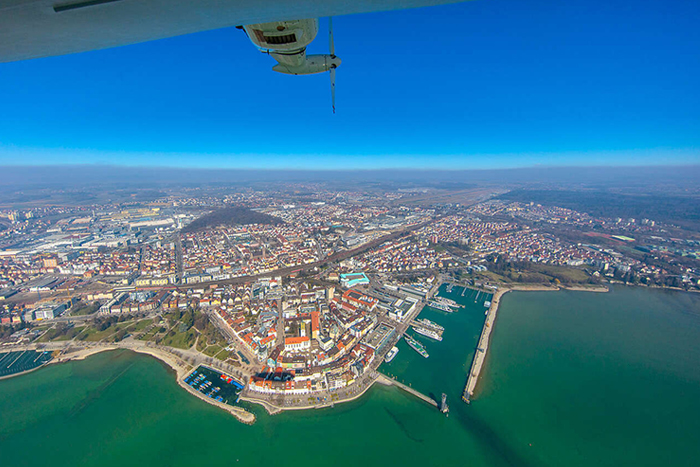 Zeppelin - Das Flugwetter am Flughafen Friedrichshafen im Süden des Landes