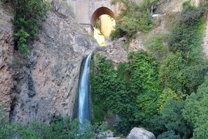 Nuestro dron en acción - las cascadas de Ronda